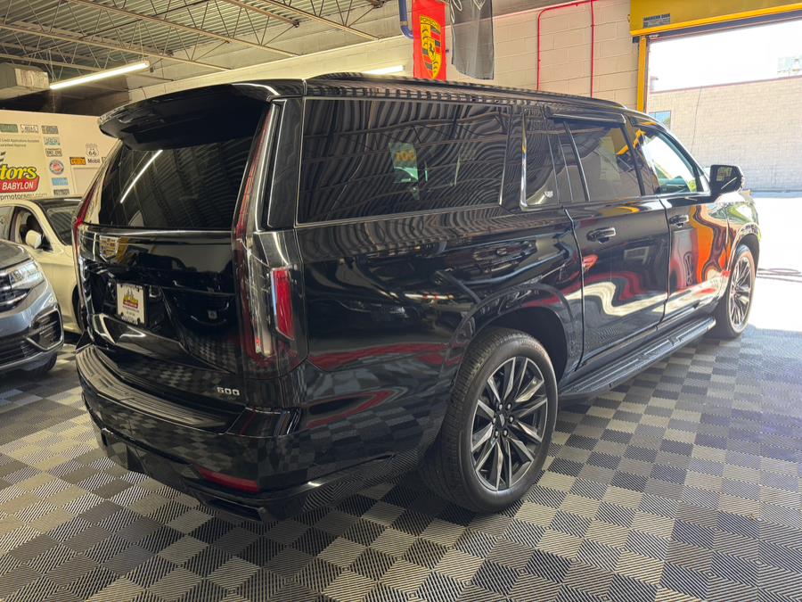 2024 Cadillac Escalade ESV photo 4