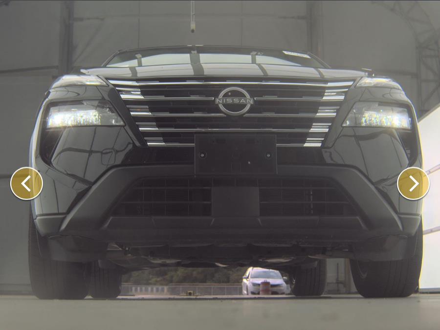 2024 Nissan Rogue SV photo 4