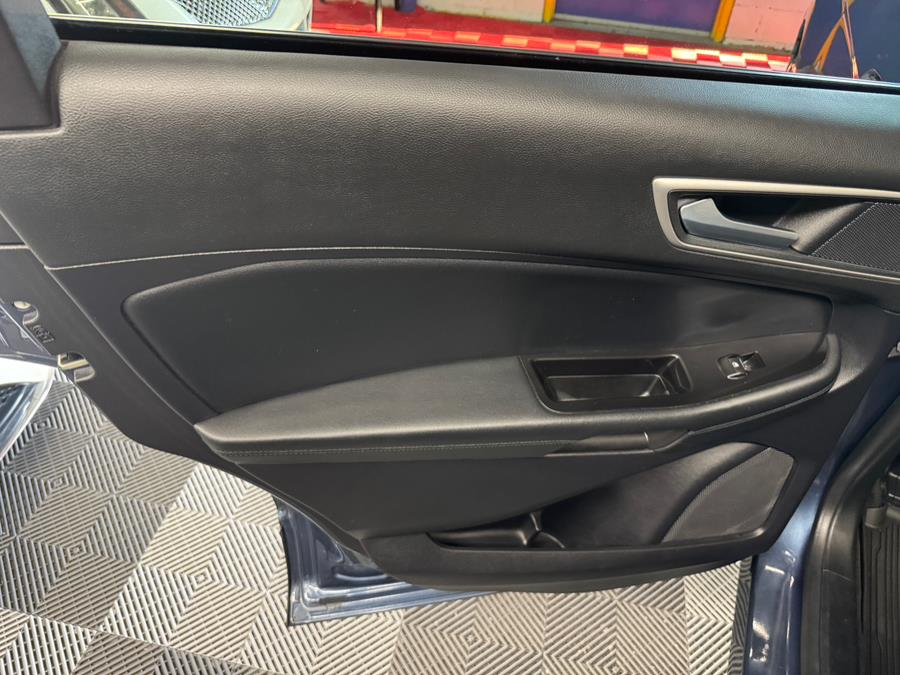 2019 Ford Edge SEL photo 14
