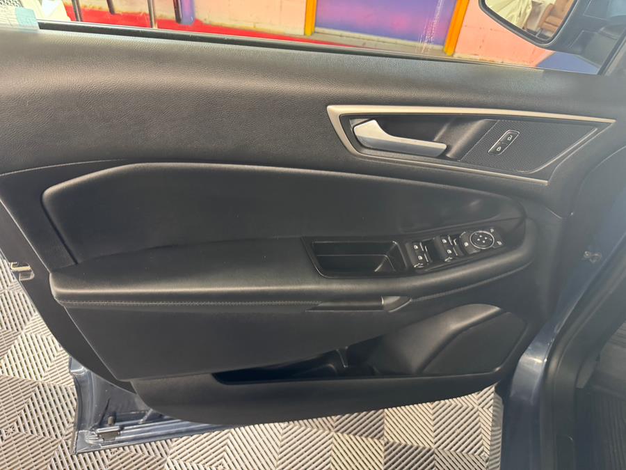 2019 Ford Edge SEL photo 13