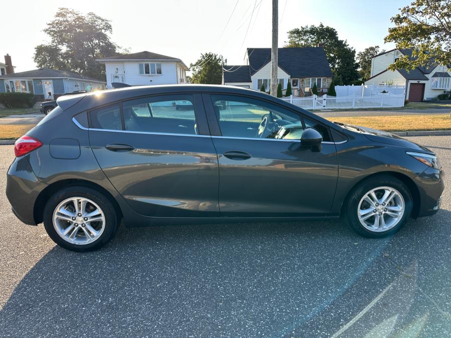 2018 Chevrolet Cruze LT photo 8