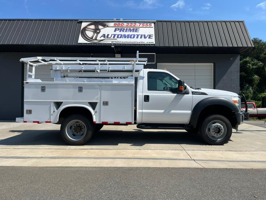 2012 Ford Super Duty F-450 4WD Reg Cab 141