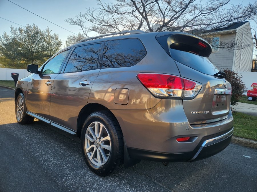 2014 Nissan Pathfinder photo 3