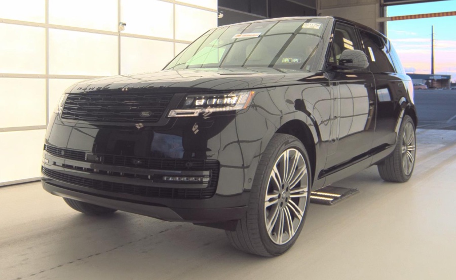 2024 Land Rover Range Rover P400 SE LWB AWD