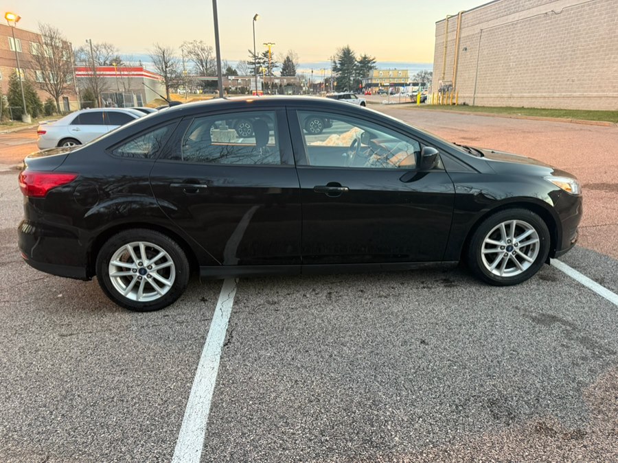 2018 Ford Focus SE Sedan - 6