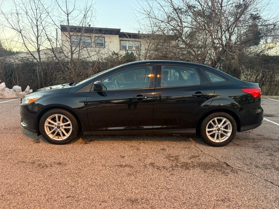 2018 Ford Focus SE Sedan - 1