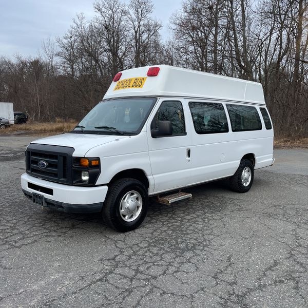 2014 Ford E-Series E-250 Extended Cargo Van
