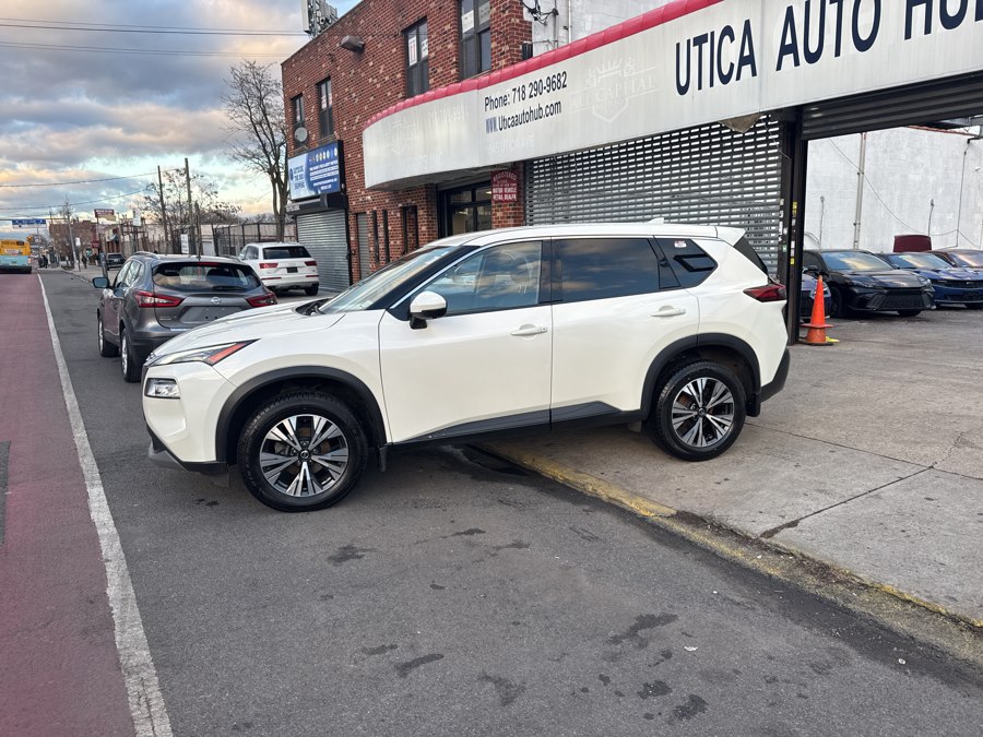 View vehicle photo 2