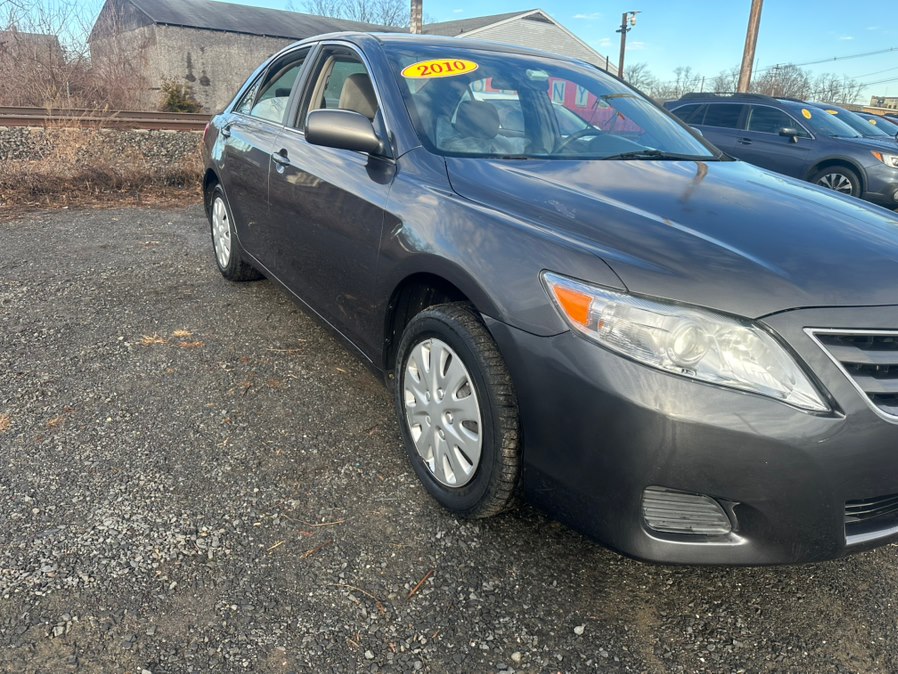 2010 Toyota Camry 4dr Sdn I4 Auto LE (Natl)