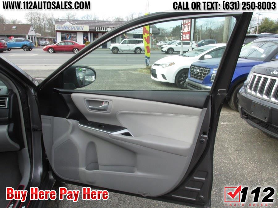 2015 Toyota Camry Se Hybrid; Le