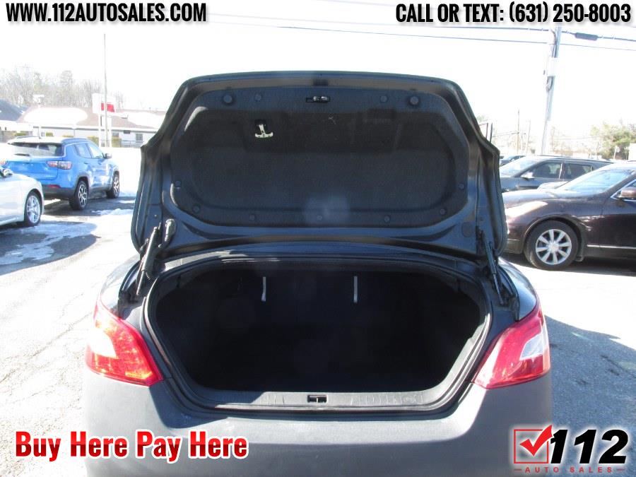 2011 Nissan Maxima S; Sv