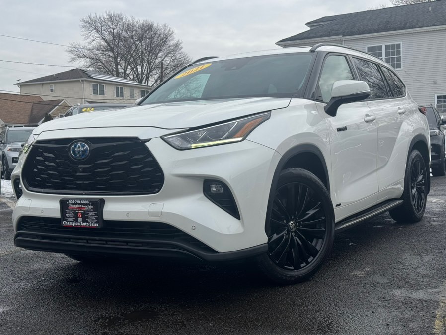 View vehicle photo 4