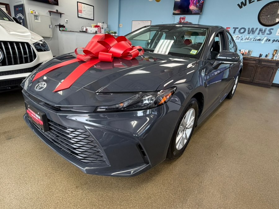 2025 Toyota Camry LE FWD