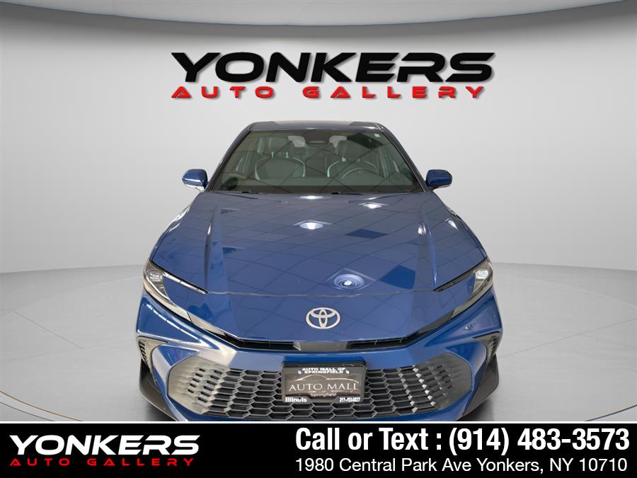 2025 Toyota Camry SE FWD