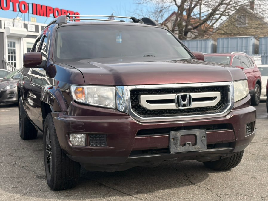 View vehicle photo 3
