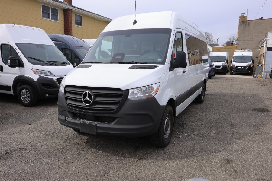 2025 Mercedes-Benz Sprinter 2500 170 High Roof Passenger Van RWD