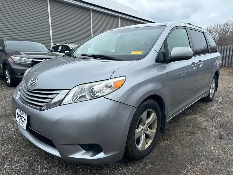 2017 Toyota Sienna LE 8-Passenger FWD