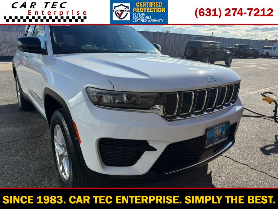 Bright White Clearcoat 2023 Jeep Grand Cherokee Laredo X 4WD SUV / Crossover Four-Wheel Drive Automatic