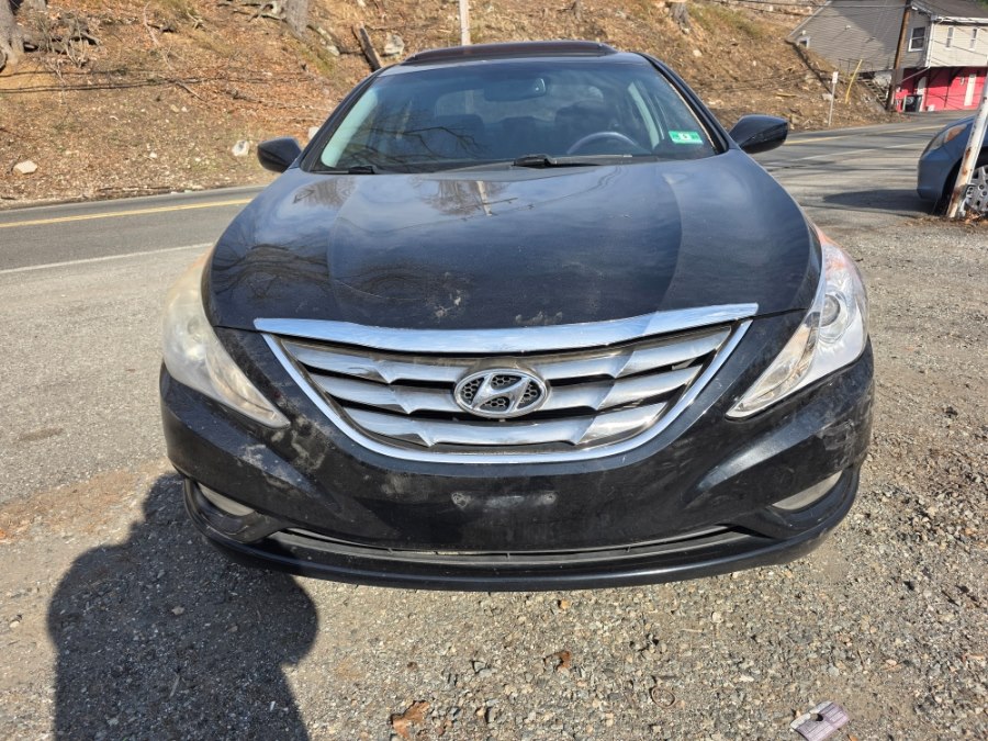 View vehicle photo 3