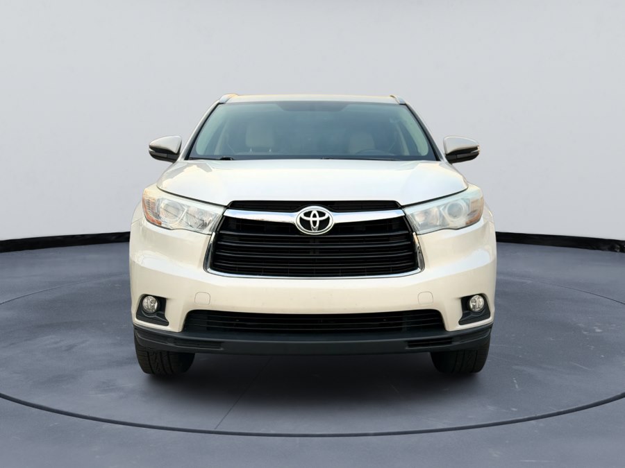 View vehicle photo 2