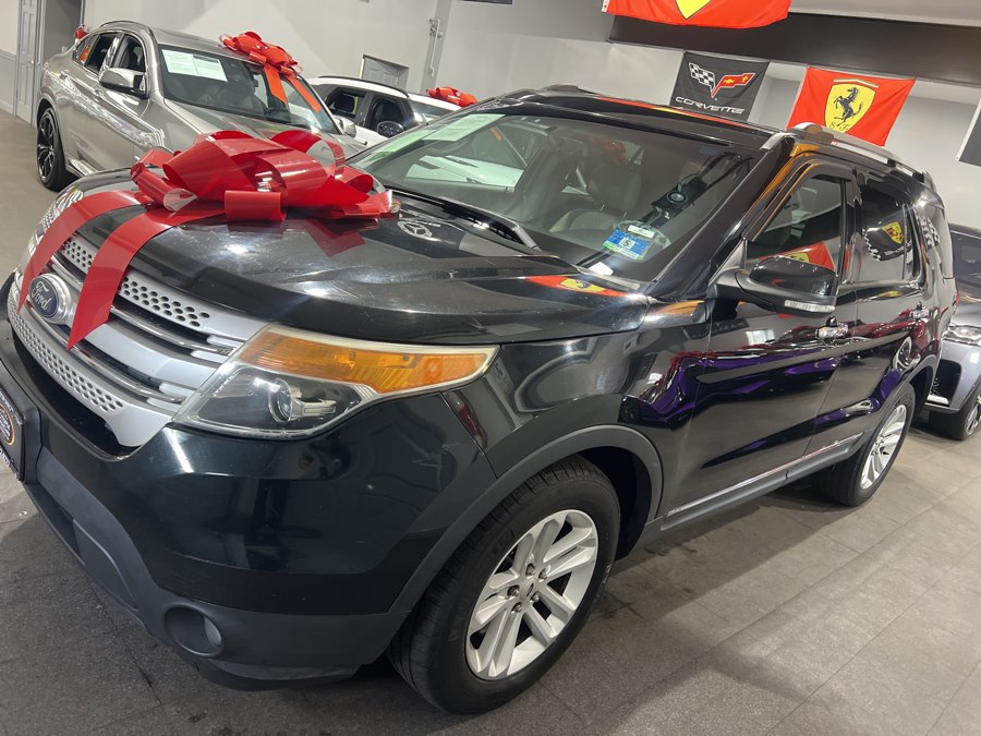 View vehicle photo 3