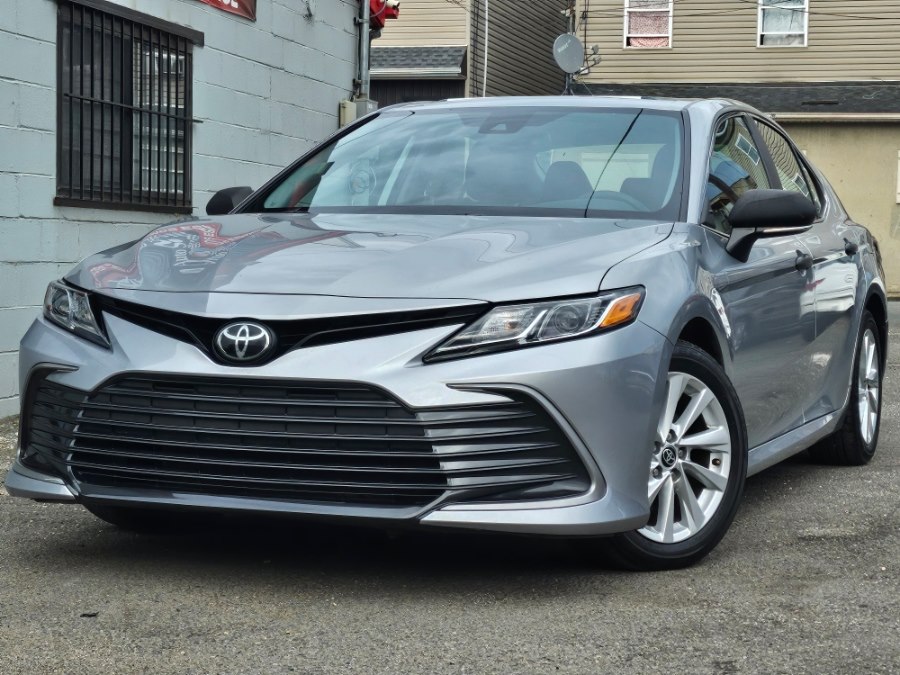 2024 Toyota Camry LE FWD