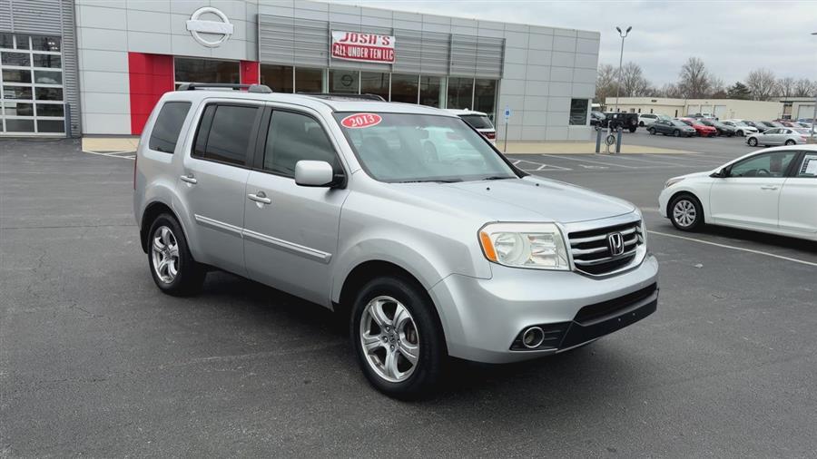 View vehicle photo 2