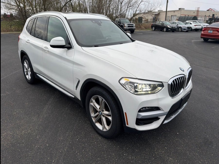 View vehicle photo 3