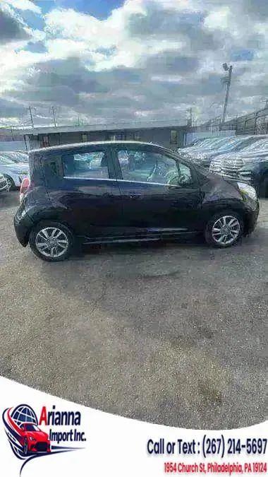 View vehicle photo 4