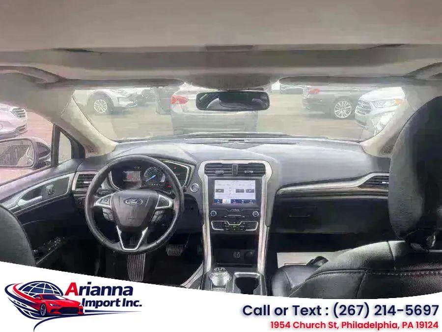 View vehicle photo 6