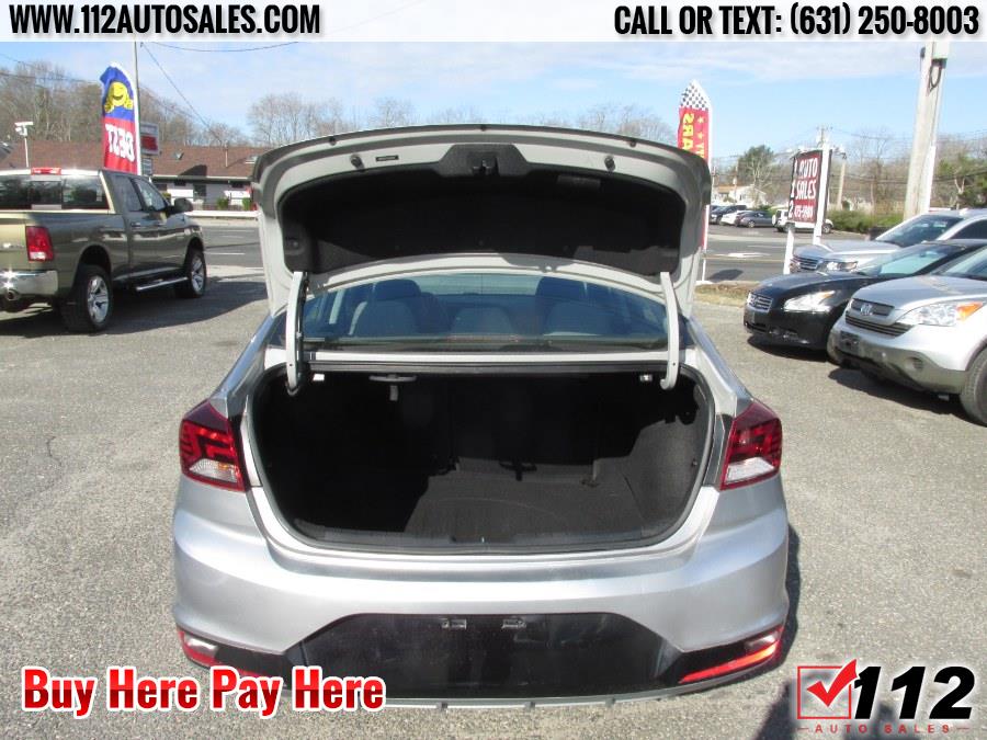 2018 Hyundai Elantra Limited; Se