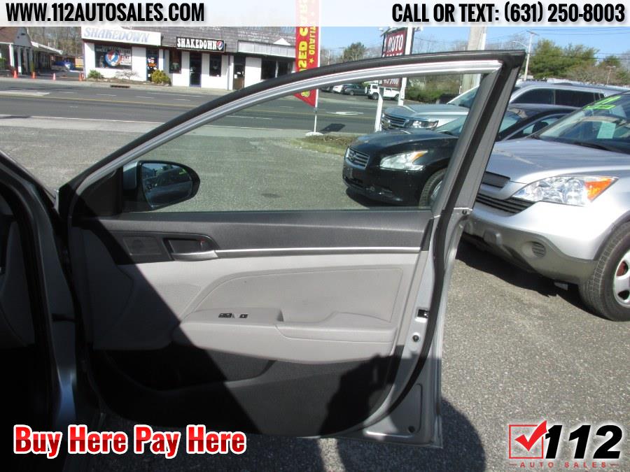 2018 Hyundai Elantra Limited; Se