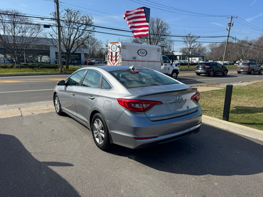 View vehicle photo 7