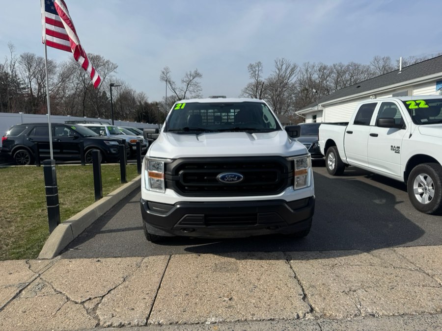 View vehicle photo 2