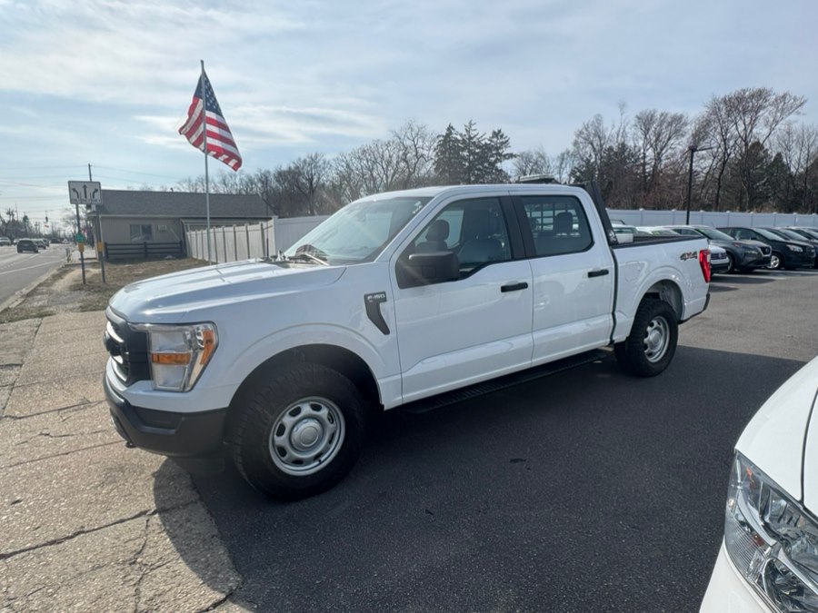 View vehicle photo 4