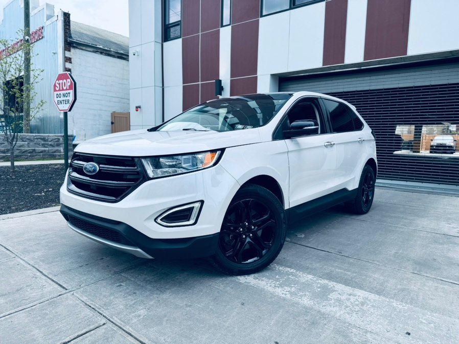 White Platinum Metallic Tri-Coat 2017 Ford Edge Titanium AWD SUV / Crossover All-Wheel Drive Automatic