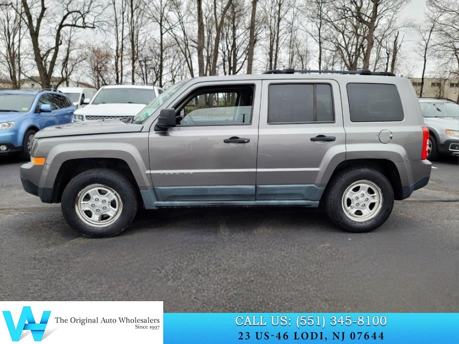 View vehicle photo 7