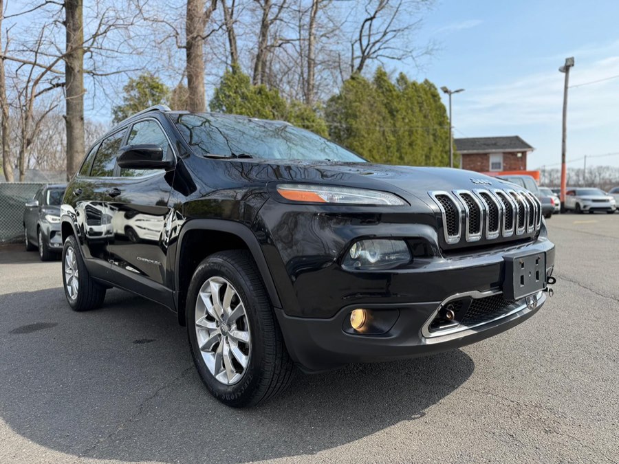 View vehicle photo 3