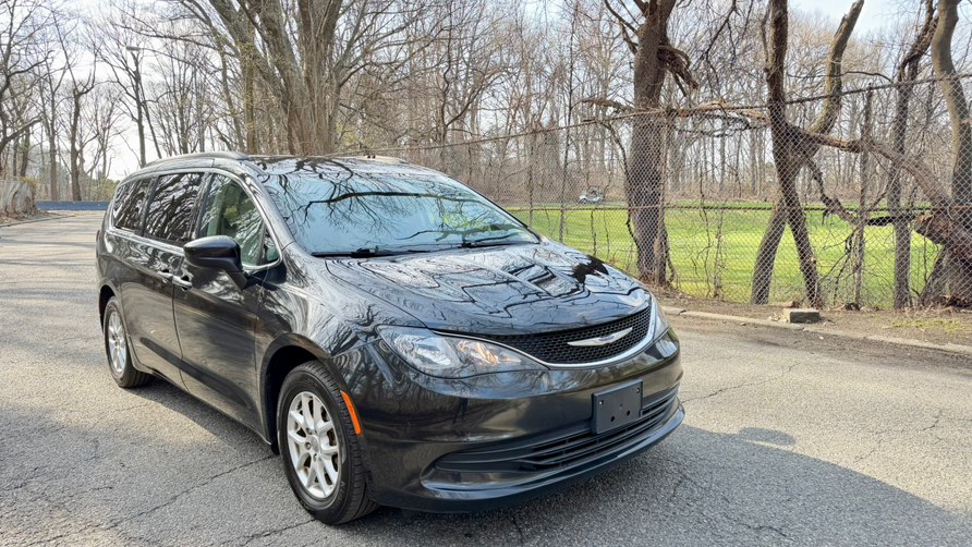 View vehicle photo 3