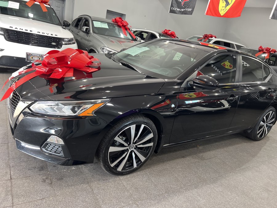 View vehicle photo 2