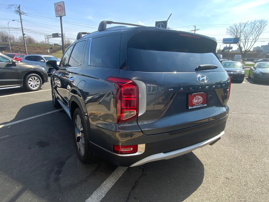 View vehicle photo 7