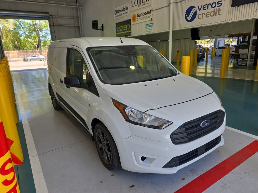 View vehicle photo 4