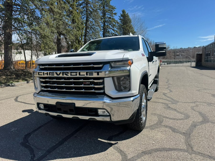 View vehicle photo 4