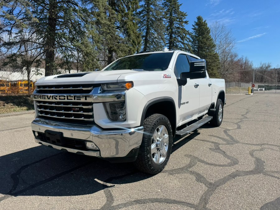 View vehicle photo 5