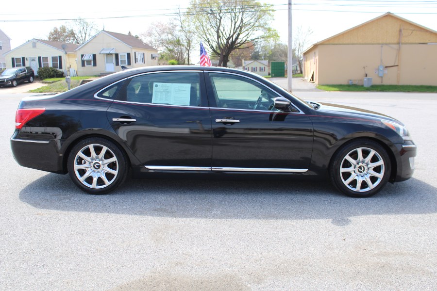 View vehicle photo 4