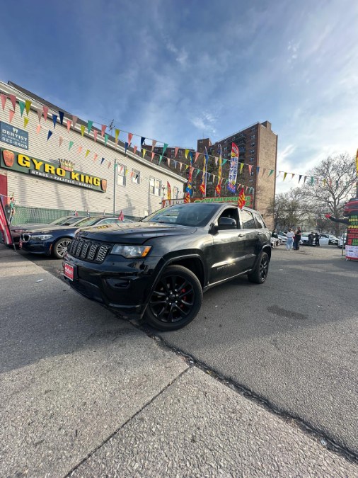 View vehicle photo 3