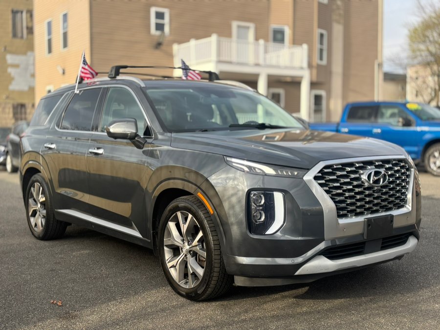 View vehicle photo 3