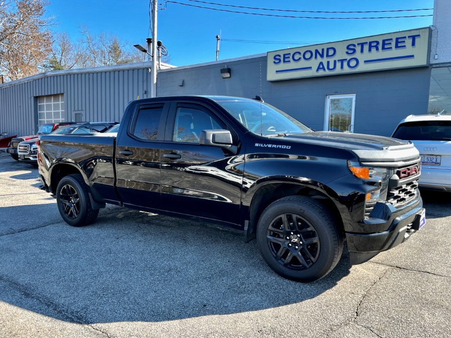 View vehicle photo 3