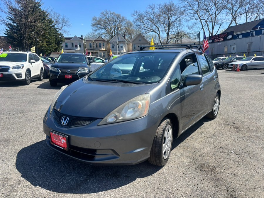 Polished Metal Metallic 2013 Honda Fit Base Hatchback Front-Wheel Drive Manual