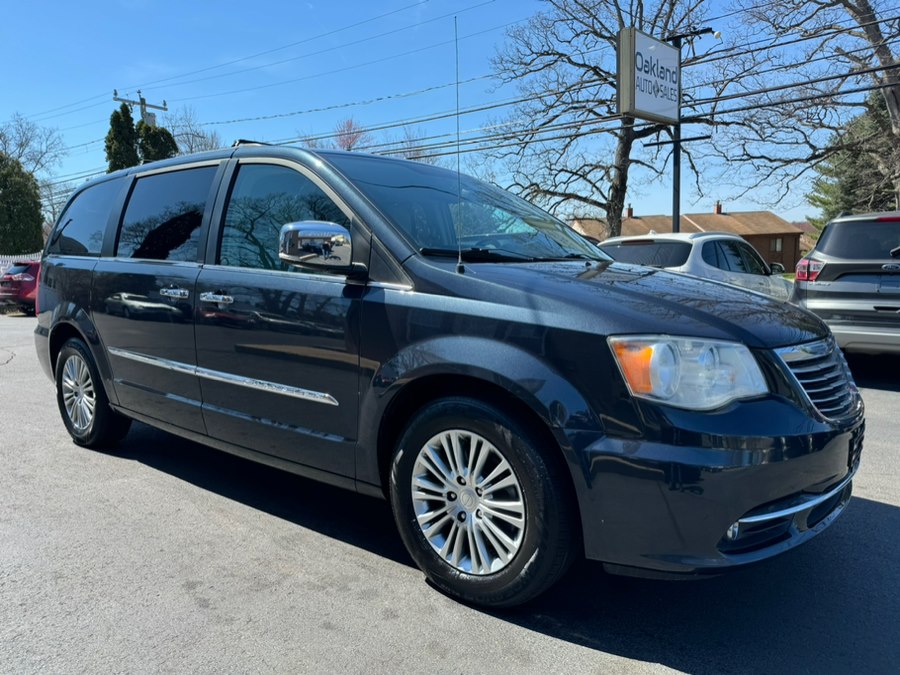 Brilliant Black Crystal Pearl 2013 Chrysler Town & Country Touring-L FWD Minivan Front-Wheel Drive Automatic